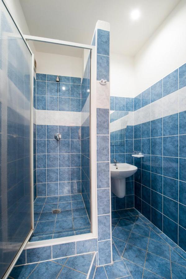 Hotel U Lva Bílina エクステリア 写真