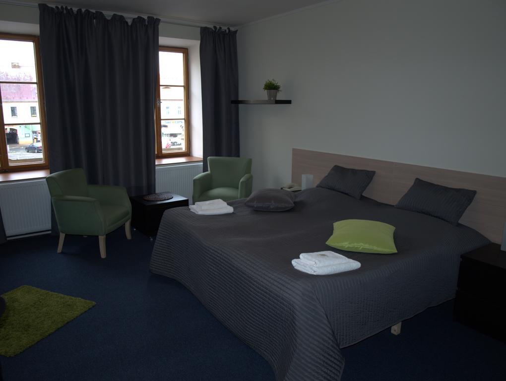 Hotel U Lva Bílina エクステリア 写真